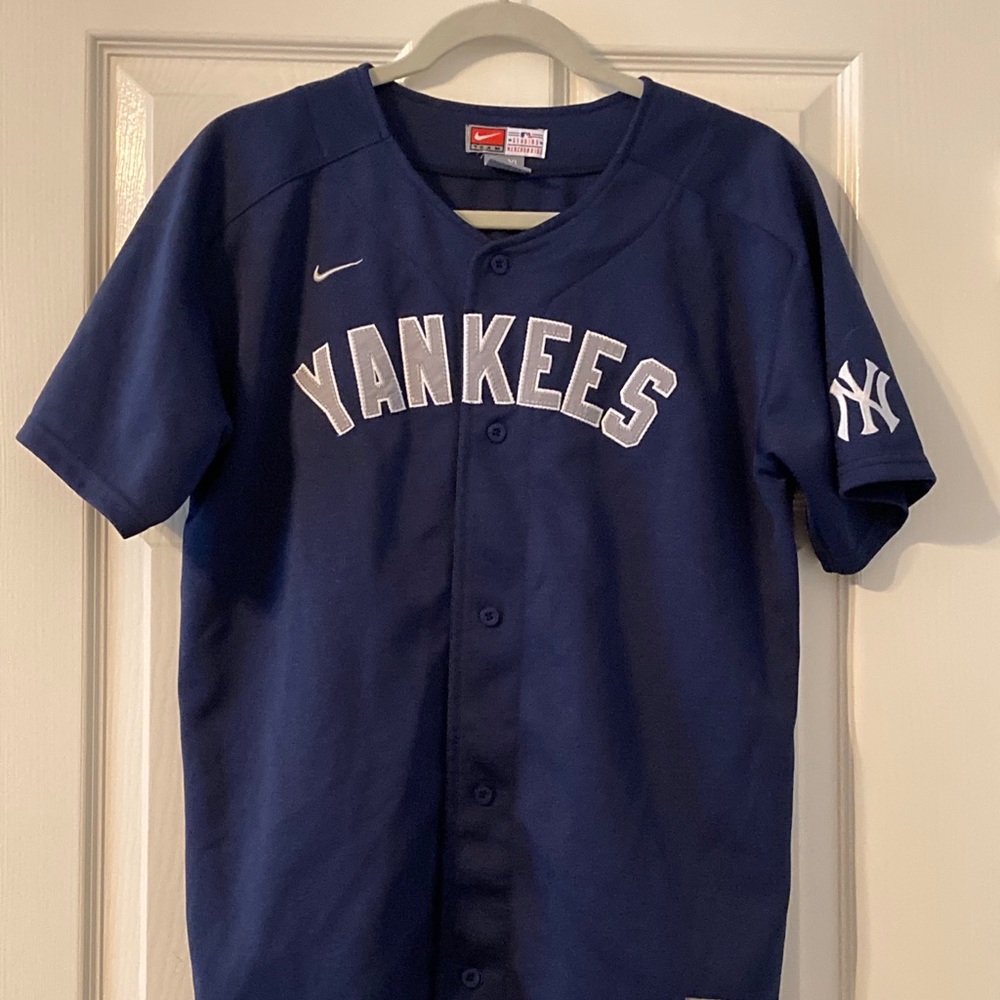 NEW YORK YANKEES JERSEY SHIRT YOUTH XL ADULT SMALL